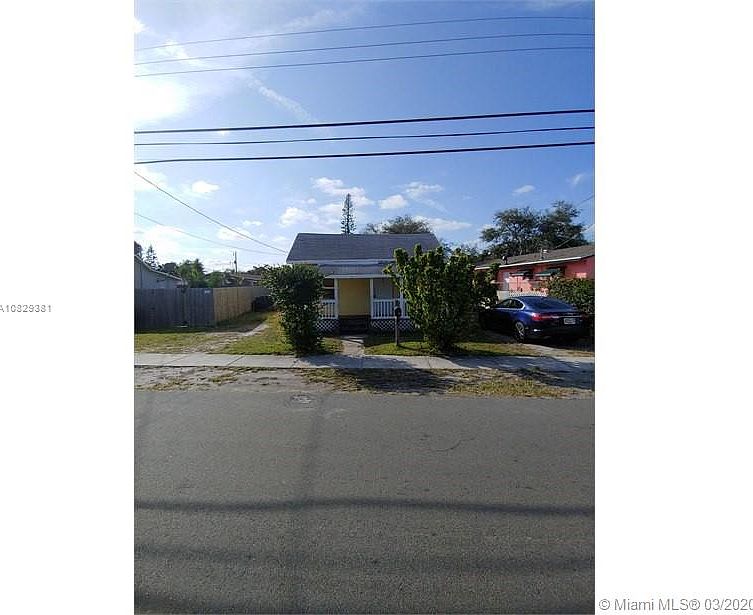 1st image of 241 NW 5th Ave #0