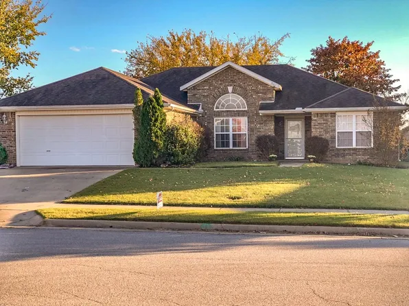 2601 20th St, Bentonville, AR 72712