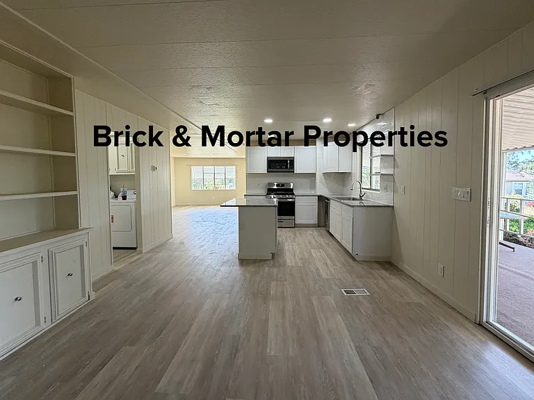 330 Taurus Cir — Photo 4