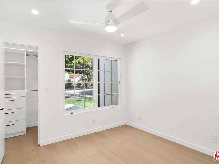 2316 Hill St — Photo 12