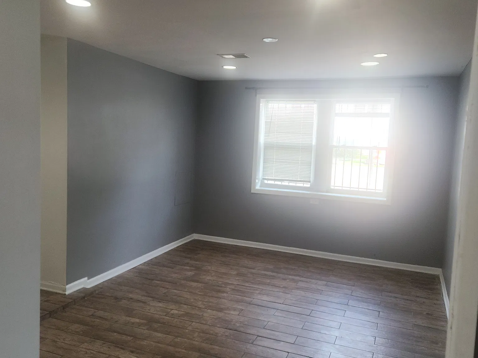 4900 W Hubbard St — Photo 4