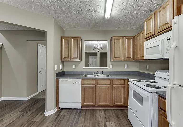 2883 Creek Bottom Ct — Photo 7