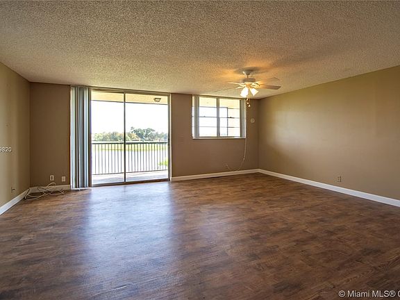5th image of 3300 W Rolling Hills Cir APT 305