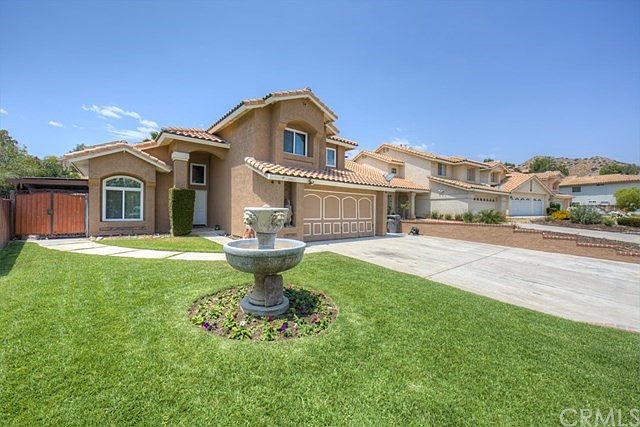 1st image of 2867 La Vista Ave