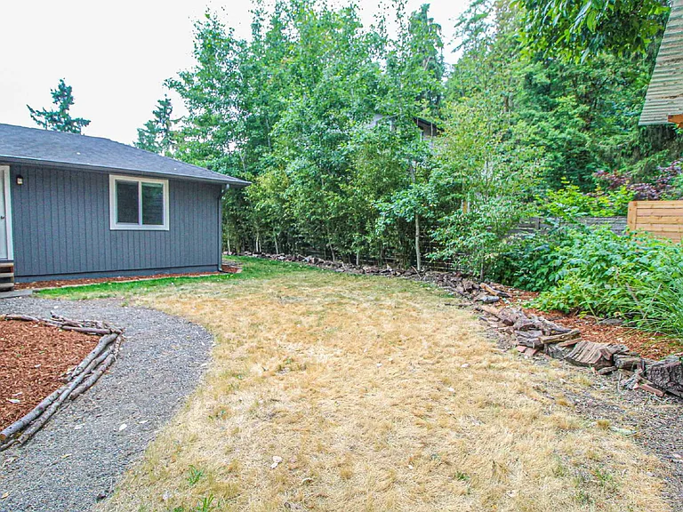 19547 53rd Ave NE — Photo 38