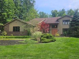 10460 Pinecrest Rd, Painesville, OH 44077