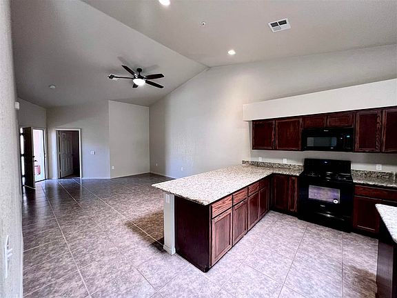 4th image of 3069 S Todd Ave