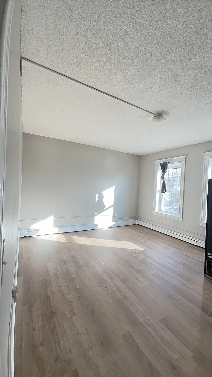 Building Photo - 528 Union St #4R