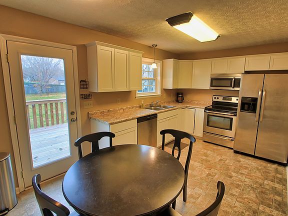 4th image of 108 Kristen Ct