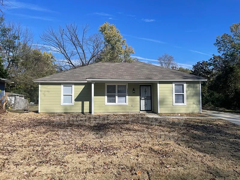 4 bed, 2.0 bath, 1222 sqft, $1,395 — Photo 2