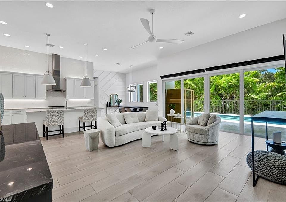 1st image of 27085 Serrano WAY