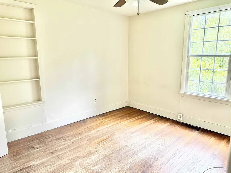 10363 White Oak Dr — Photo 12