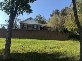 103 Leaf Ln, Clinton, TN 37716