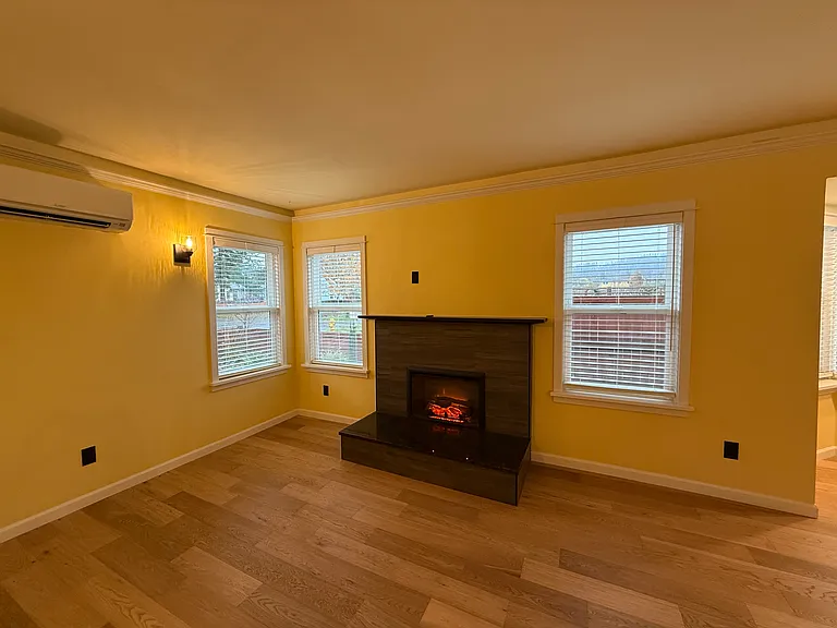 1490 Hayes St — Photo 17