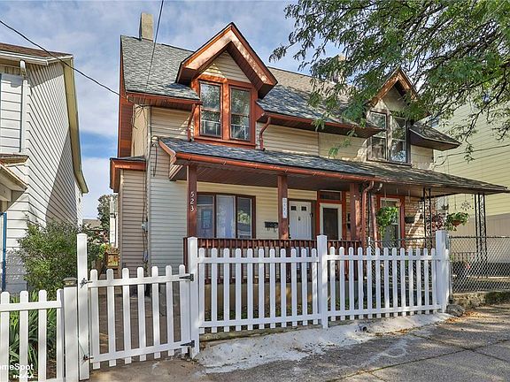 3rd image of 523 Alaska St
