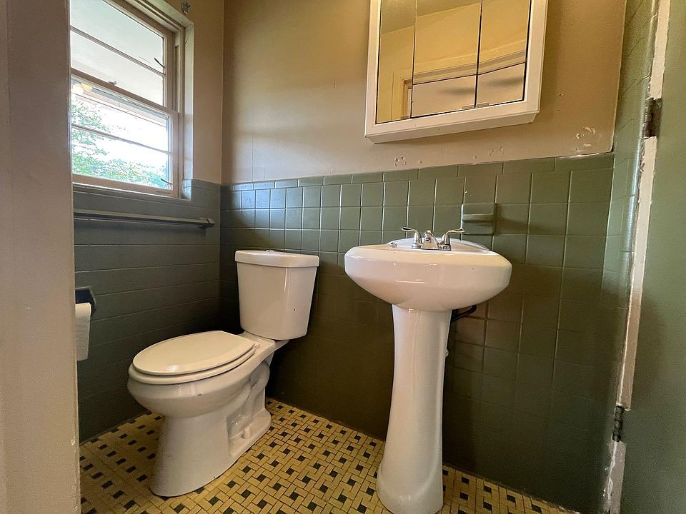 2nd image of 7629 Williamson Rd #13