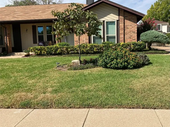 2911 Clover Ln, Euless, TX 76039