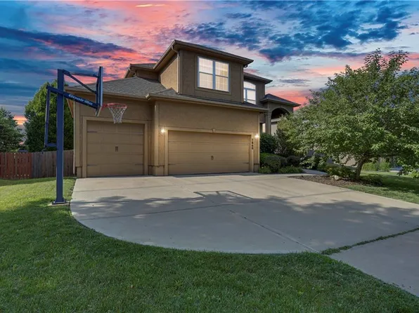 7860 W 155th Pl, Overland Park, KS 66223