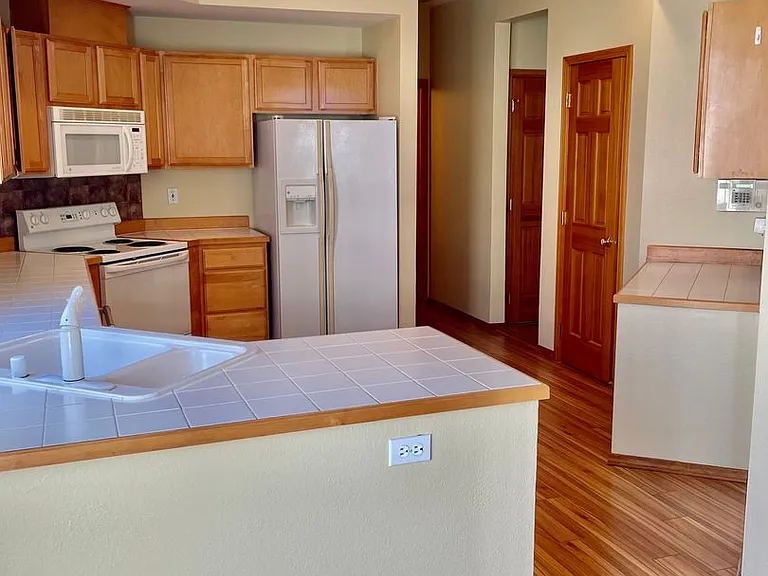 22721 NE 5th Pl — Photo 7