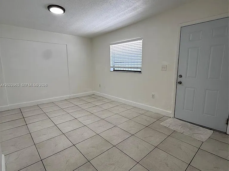 1046 NW 33rd Ave #BACK — Photo 4