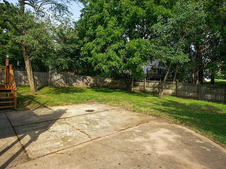3513 NE Stanton St — Photo 29