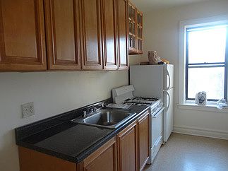 2nd image of 414 E 94th St APT 1A
