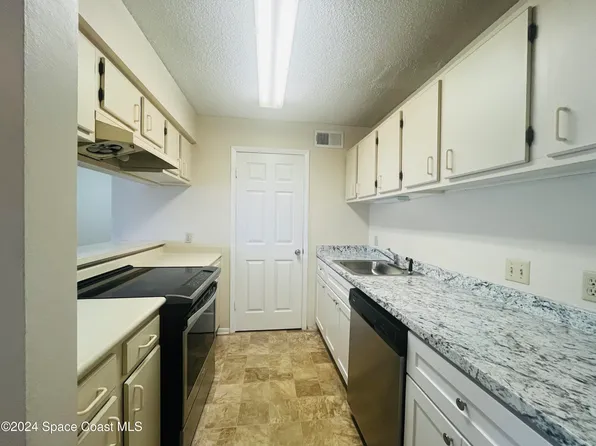 225 S Tropical Trl APT 419, Merritt Island, FL 32952