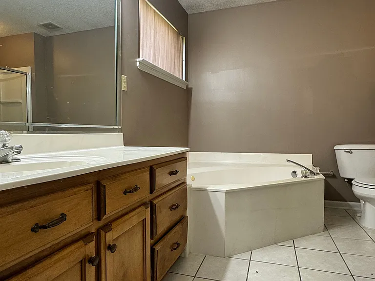 9931 Devon Ridge Dr — Photo 7