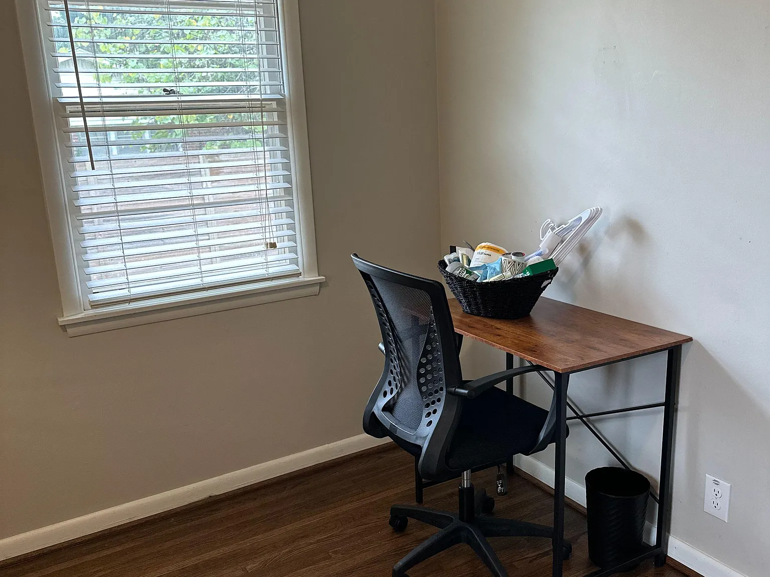 4 bed, 2.0 bath, 1647 sqft, $849 — Photo 3