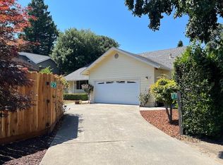27 Michael Way, Napa, CA 94558