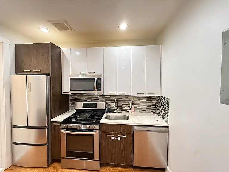 1301 Herkimer St #2 — Photo 5