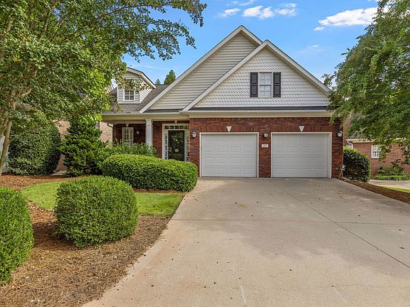 3rd image of 215 Arbours Commons Ct