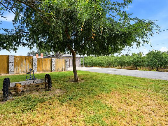 5th image of 5308 E Mount Whitney Avenue