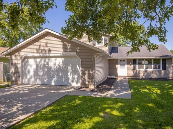 137 Valley Forge Cir, Elyria, OH 44035