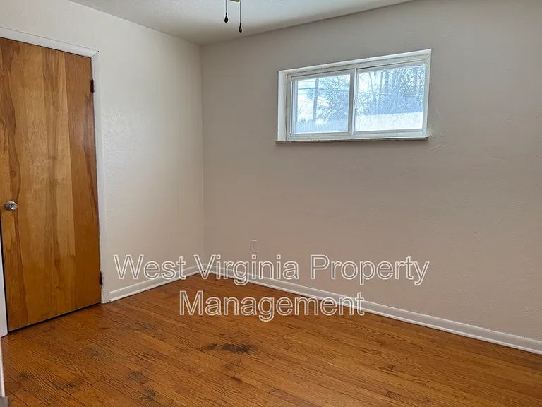 309 E Prince St — Photo 20
