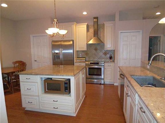 2nd image of 5132 Balsam Dr