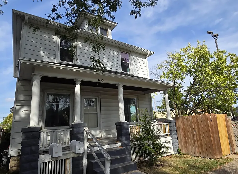 1 bed, 325 sqft, $800 — Photo 1