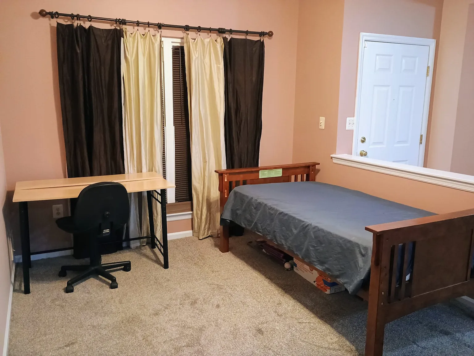3 bed, 1653 sqft, $700 — Photo 3