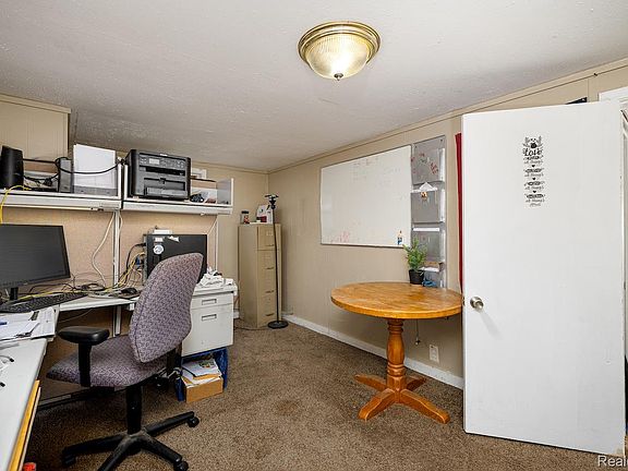 5th image of 8595 Orchard