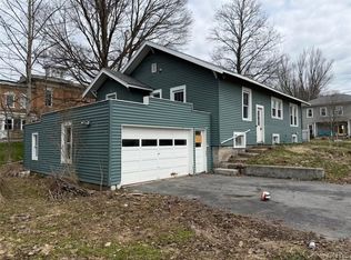 15 Jefferson St, Phoenix, NY