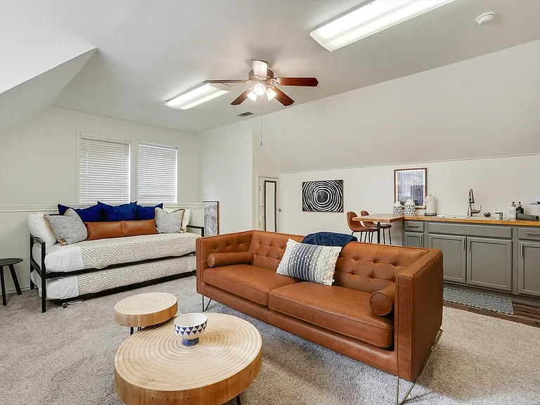 1201 Melissa Dr — Photo 30