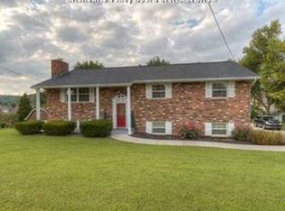 2030 Mount Vernon Rd, Hurricane, WV 25526