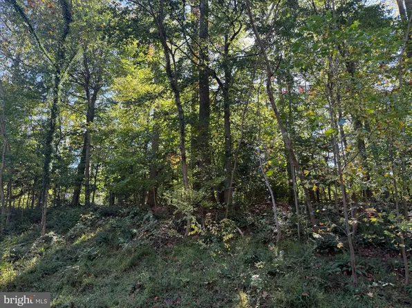 920 Outer Pl, Lusby, MD 20657