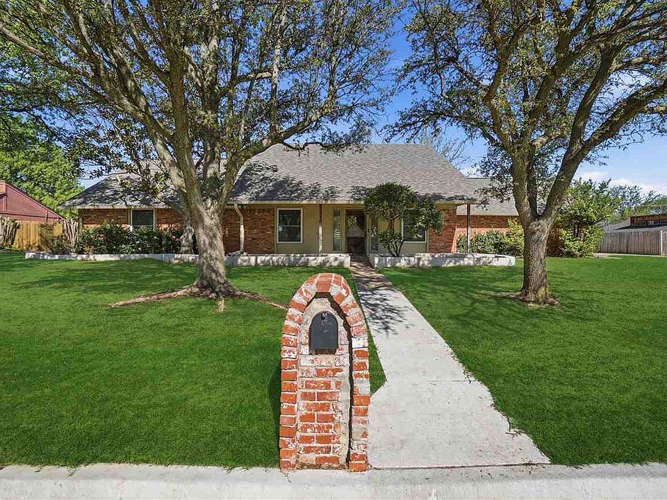 1st image of 316 NW Ridgeview Way