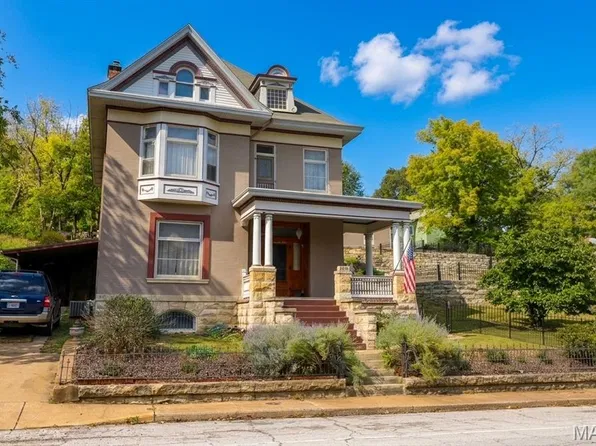 310 Boyd St, De Soto, MO 63020