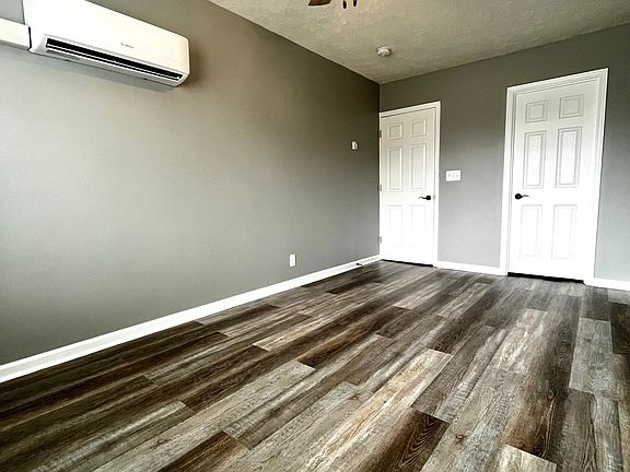 3rd image of 1730 G St APT 11