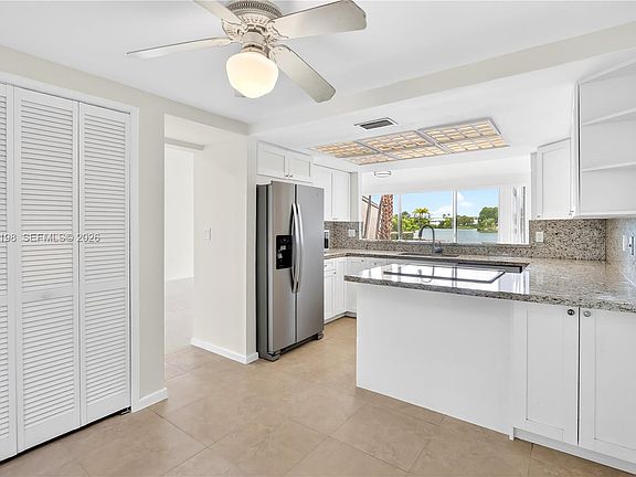 4th image of 5002 SW 72nd Ave