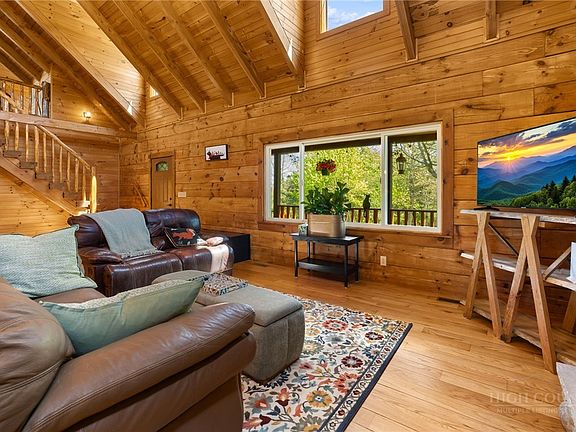 5th image of 5706 Mortimer Road