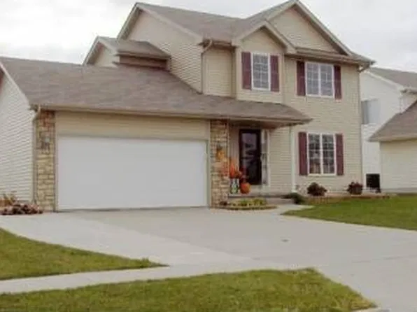 409 5th St NW, Bondurant, IA 50035