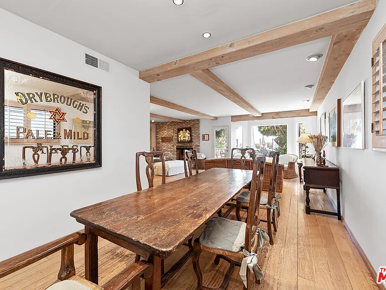 23752 Malibu Rd — Photo 17
